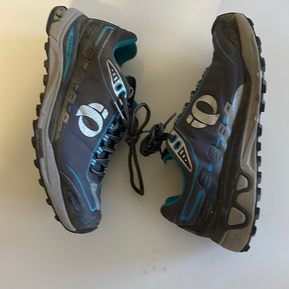 IQ hiking Seek IV WRX blue and grey size 8